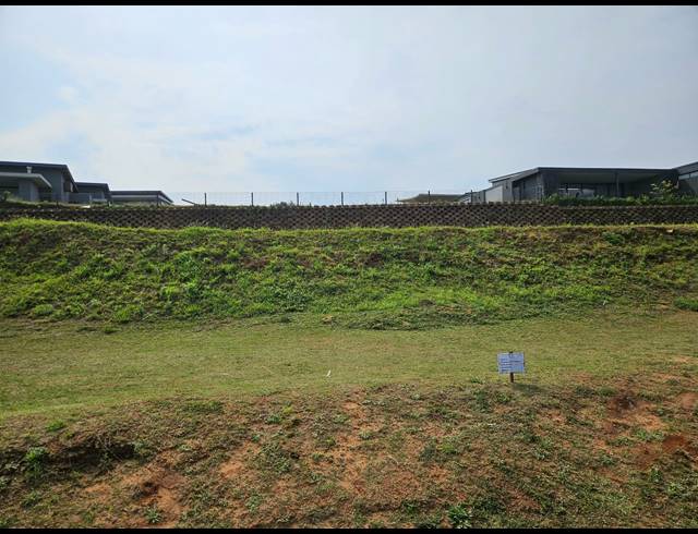 334M² VACANT LAND FOR SALE IN SIBAYA PRECINCT